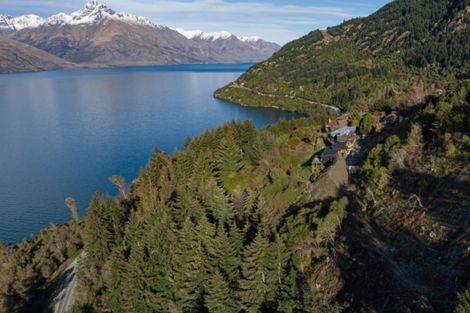 Photo of property in 34 Mckerrow Place, Sunshine Bay, Queenstown, 9300