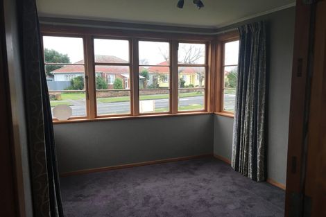 Photo of property in 32 Rangiora Avenue, Roslyn, Palmerston North, 4414