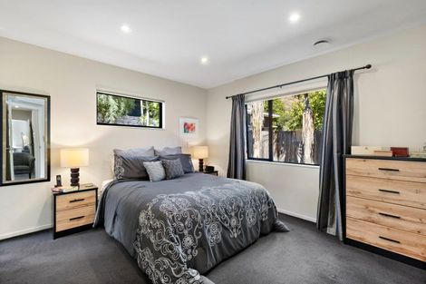 Photo of property in 8a Amber Close, Arthurs Point, Queenstown, 9371