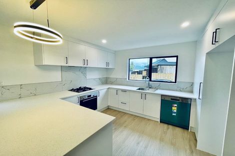 Photo of property in 12d Kelwyn Road, Kelston, Auckland, 0602