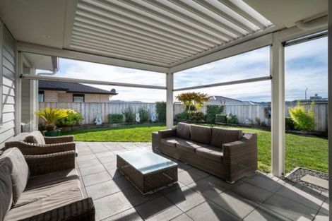 Photo of property in 15 Turpin Road, Riverhead, 0820