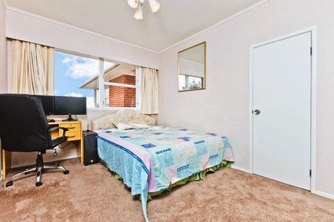 Photo of property in 54 Manuka Road, Glenfield, Auckland, 0629