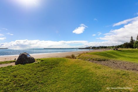 Photo of property in 14 South Road, Moturoa, New Plymouth, 4310