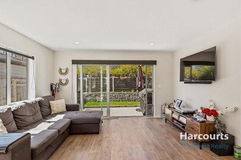 Photo of property in 48 Accolage Boulevard, Kumeu, 0810