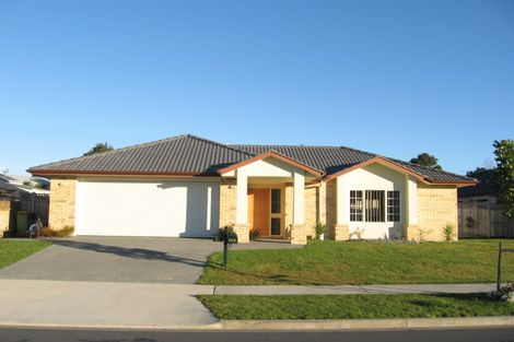 Photo of property in 22 Belfry Place, Wattle Downs, Auckland, 2103