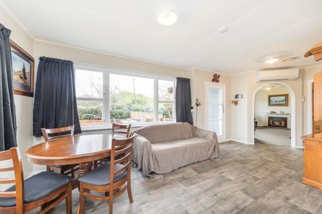 Photo of property in 12 Lagoon Road, Rangiwahia, Kimbolton, 4774