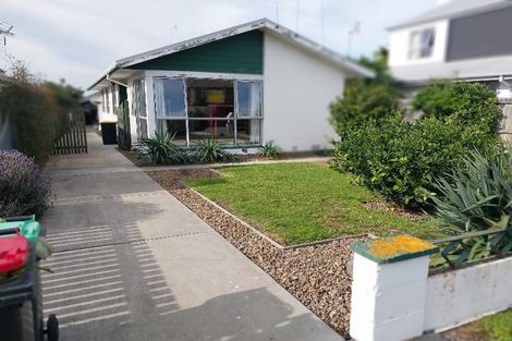 Photo of property in 21 Tonks Street, North New Brighton, Christchurch, 8083