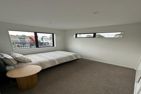 Photo of property in 8/4 Limestone Drive, Hobsonville, 0616