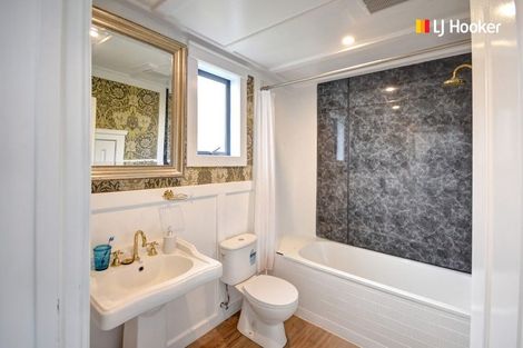 Photo of property in 2 Waireka Street, Ravensbourne, Dunedin, 9022