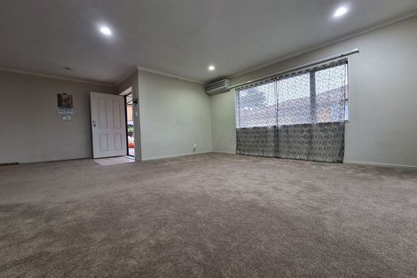 Photo of property in 229 Triangle Road, Massey, Auckland, 0614
