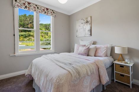 Photo of property in 36 Edinburgh Terrace, Berhampore, Wellington, 6023