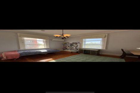 Photo of property in 16 Ascog Road, Ravensbourne, Dunedin, 9022