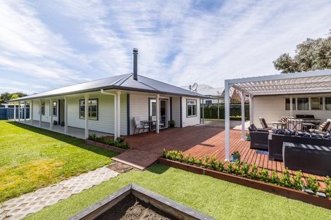 Photo of property in 14a Cotter Street, Greytown, 5712