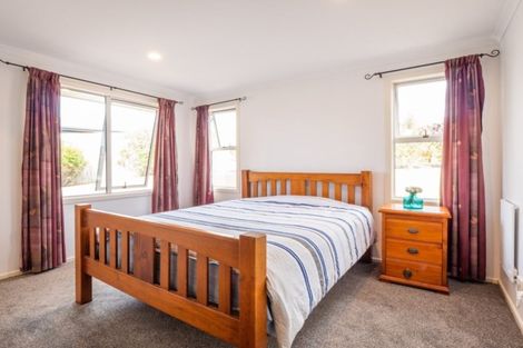 Photo of property in 37 Duxford Crescent, Fairfield, Dunedin, 9018