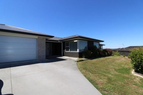 Photo of property in 12 Castleton Way, Flagstaff, Hamilton, 3210