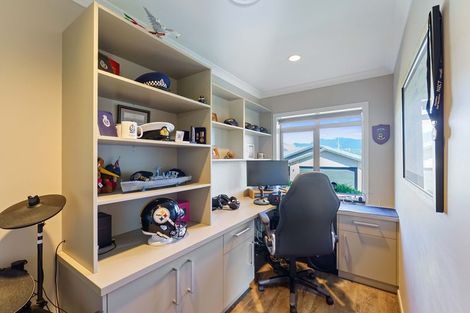 Photo of property in 12 Simpson Crescent, Raumati Beach, Paraparaumu, 5032