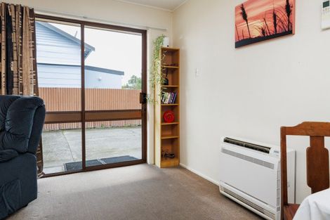 Photo of property in 15 Carthew Street, Feilding, 4702