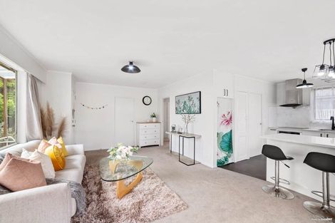 Photo of property in 1/19 Kathleen Street, Totara Vale, Auckland, 0627