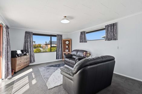 Photo of property in 1 Mary Street, Gore, 9710