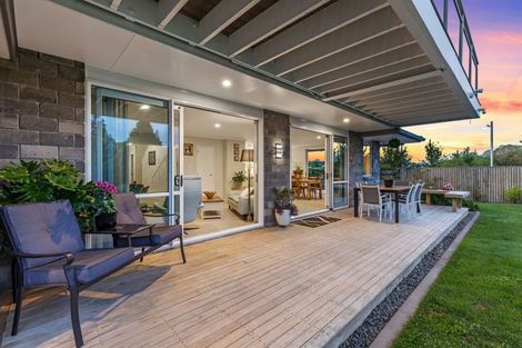 Photo of property in 19 Double Bay Road, Pyes Pa, Tauranga, 3112