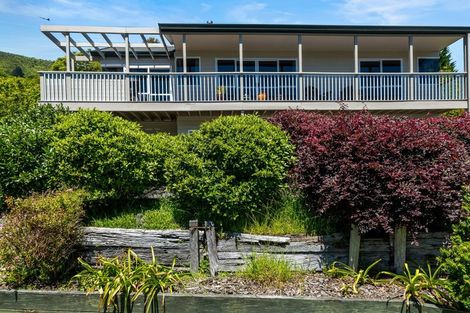 Photo of property in 20 Rimu Terrace, Waikawa, Picton, 7220