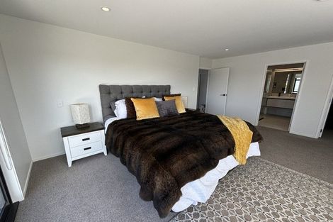 Photo of property in 16 Mutetai Road, Clarks Beach, 2122