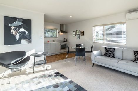 Photo of property in 1 Campbell Drive, Martinborough, 5711