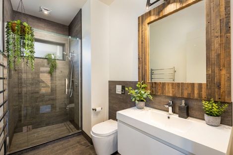 Photo of property in 10 Pike Place, Ferndale, New Plymouth, 4310