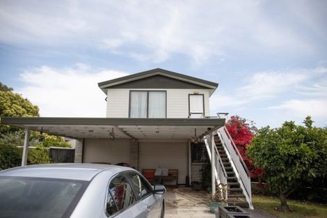 Photo of property in 18 Cecil Place, Cloverlea, Palmerston North, 4412