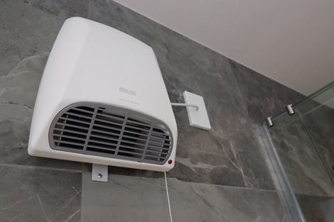 Photo of property in 62a Glenmore Road, Sunnyhills, Auckland, 2010