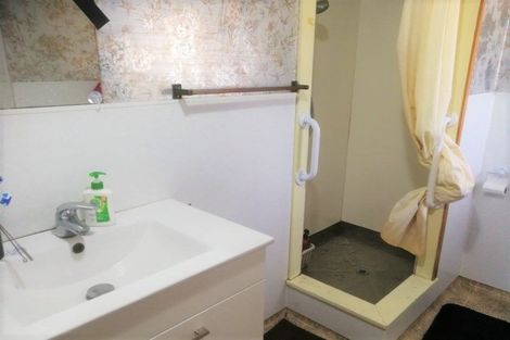 Photo of property in 2/233 Birkdale Road, Birkdale, Auckland, 0626