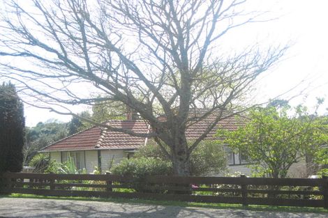 Photo of property in 1 Glenpark Avenue, Westown, New Plymouth, 4310