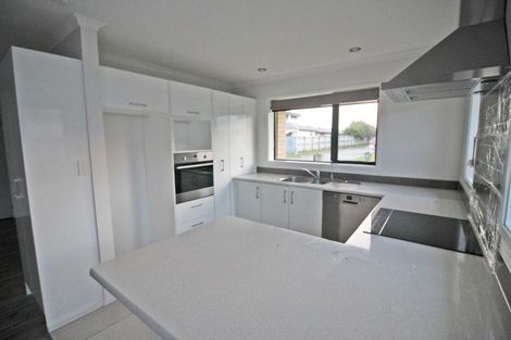 Photo of property in 18 Shrule Place, Huntington, Hamilton, 3210