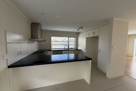 Photo of property in 21 Kensway Drive, Flat Bush, Auckland, 2016