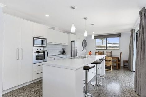 Photo of property in 9 Kamahi Crescent, Papamoa Beach, Papamoa, 3118