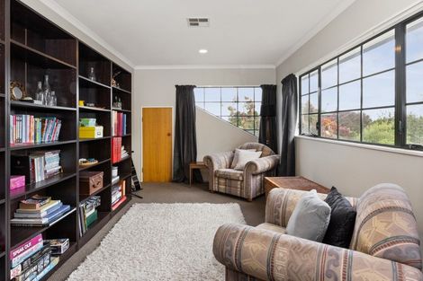 Photo of property in 14 Kingsgate Lane, Havelock North, 4130