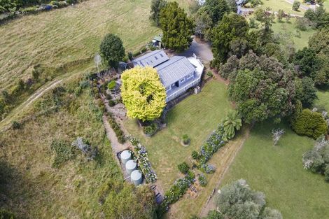 Photo of property in 353 North Manakau Road, Manakau, Levin, 5573