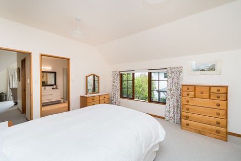 Photo of property in 88 Clifton Terrace, Fitzherbert, Palmerston North, 4410