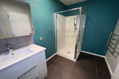 Photo of property in 4 Oystergrove Road, West Harbour, Auckland, 0618