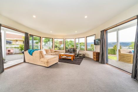 Photo of property in 3 Birkinshaw Grove, Riverstone Terraces, Upper Hutt, 5018