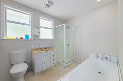 Photo of property in 14 Wairau Road, Picton, 7220