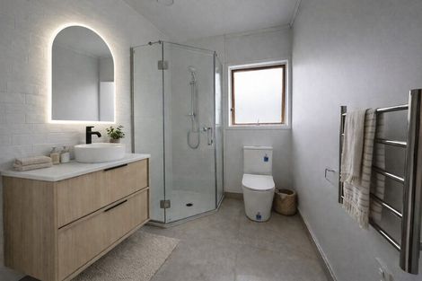 Photo of property in 11 Waitemata Road, Hauraki, Auckland, 0622