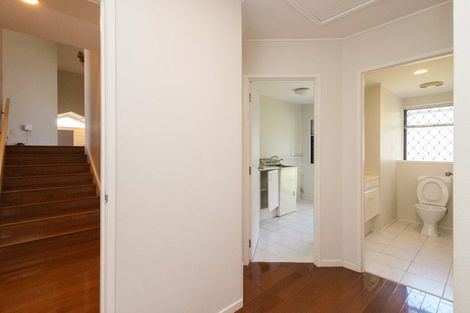 Photo of property in 20 Gillard Place, Eastern Beach, Auckland, 2012