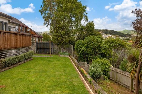 Photo of property in 6 Saunders Close, Whitby, Porirua, 5024