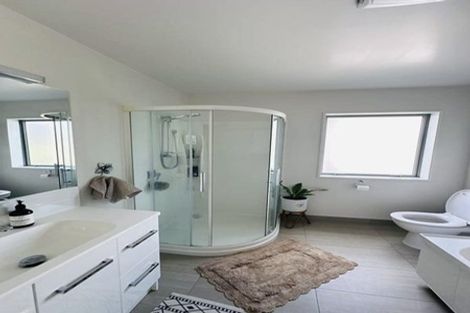 Photo of property in 20 Menin Gate Crescent, Broomfield, Christchurch, 8042