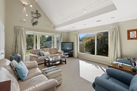 Photo of property in 22 Tutere Street, Waikanae Beach, Waikanae, 5036