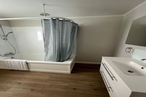 Photo of property in 15 Moselle Street, Island Bay, Wellington, 6023