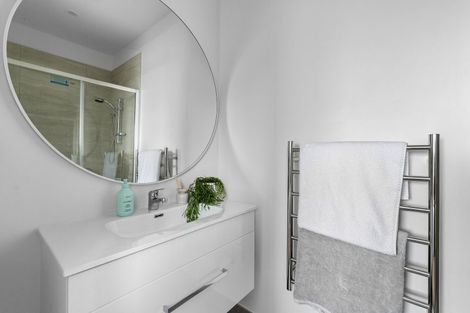 Photo of property in 55 Evans Road, Glen Eden, Auckland, 0602