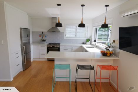 Photo of property in 25b Lidcombe Place, Avondale, Auckland, 1026