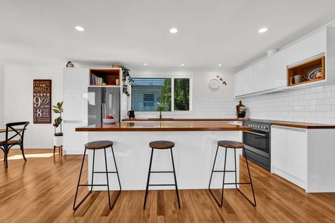 Photo of property in 185 Mangorei Road, Merrilands, New Plymouth, 4312